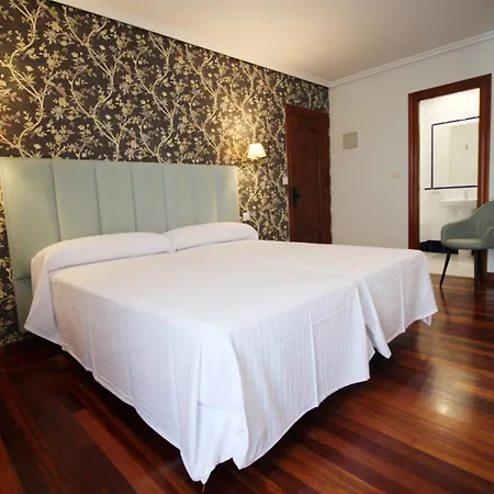 De Adarzo Auto Check 3*