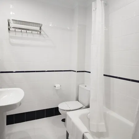 De Adarzo Auto Check Affittacamere Santander