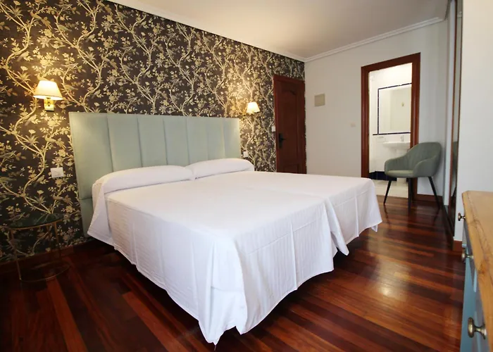 De Adarzo Auto Check 3*