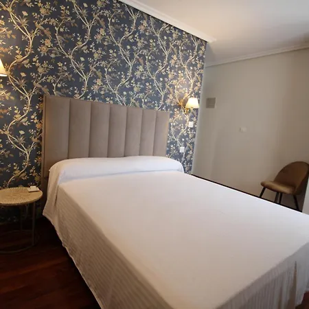 De Adarzo Auto Check 3*