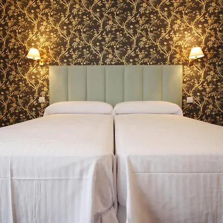 De Adarzo Auto Check 3* סנטנדר