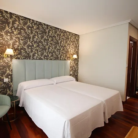 בית הארחה De Adarzo Auto Check 3*