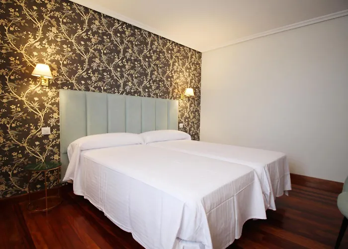 De Adarzo Auto Check Guest house Santander