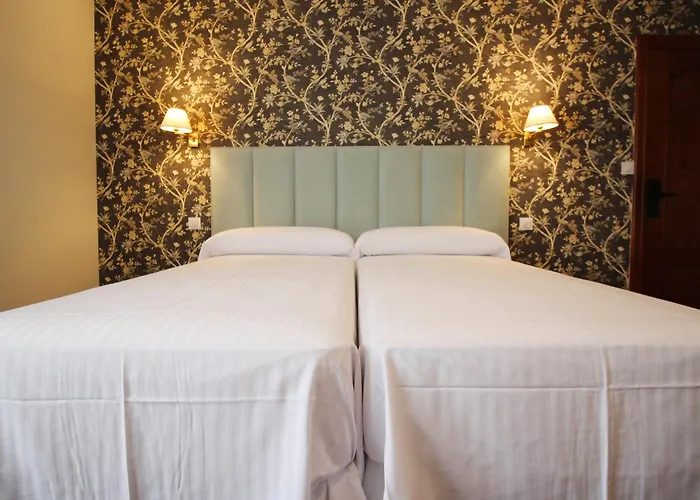 De Adarzo Auto Check 3* Santander