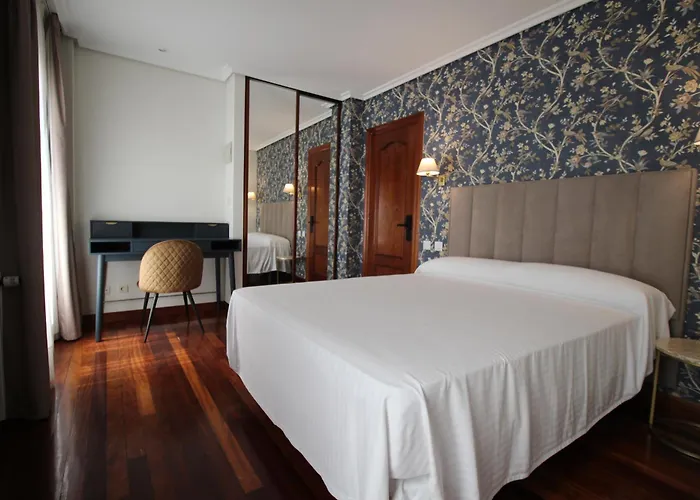 De Adarzo Auto Check Guest house